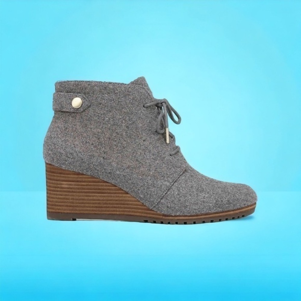 Dr. Scholl’s Close Call Wedge Booties size 8.5